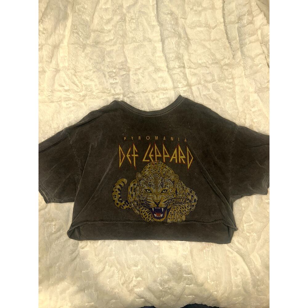 goodie two sleeves cropped top